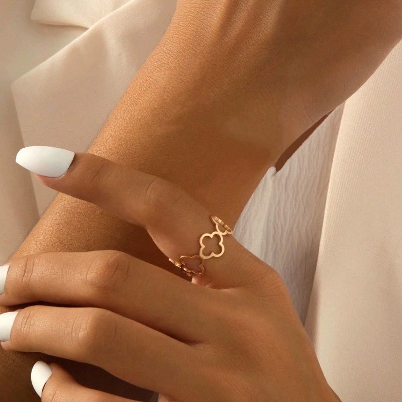 Clover Trio Ring